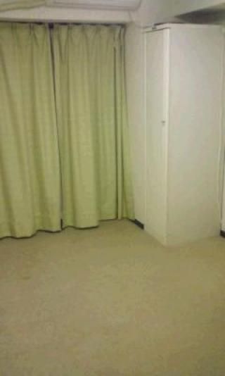 個室 - seeking woman for flat shinjuku★女性1名募集★ 5.7万円/6畳 便利な新宿です。} - ルームシェアルームメイト