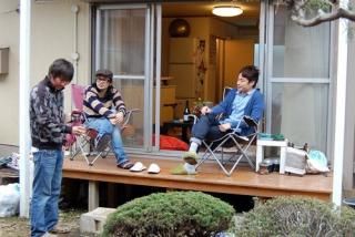ベランダ - 渋谷からすぐ！人気の東横線沿い新丸子・武蔵小杉！bbqもできるひろーい庭付き１戸建４ldk} - ルームシェアルームメイト