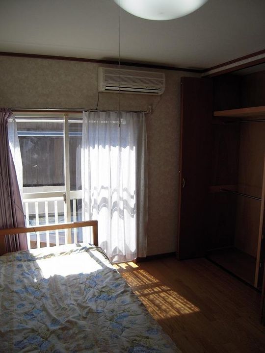 個室 - 女性限定　　禁煙　　最寄り：京王線「仙川駅」新宿まで20分！} - ルームシェアルームメイト