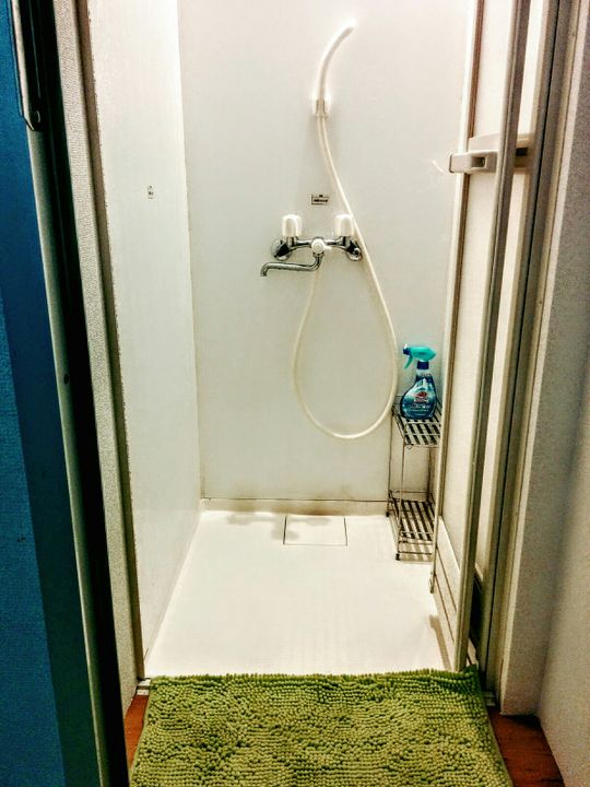 シャワー - ★〜都心の隠れ家、台東区にて新しいシェアハウスがオープンしました〜} - ルームシェアルームメイト