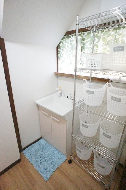 風呂 - ☆横浜駅から各停10分!全部屋が3万円代、更に3か月間家賃半額の格安シェアハウス☆} - ルームシェアルームメイト