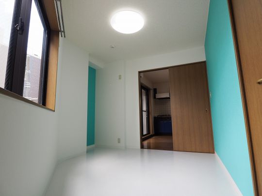 リビング - 【犬好き限定】１DKお部屋貸します【女性限定】} - ルームシェアルームメイト