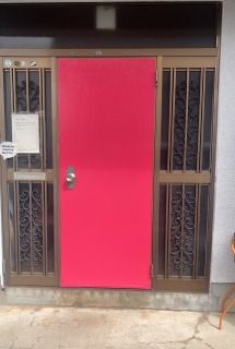 玄関 - あおもり黒石ハウス｜黒石市のシェアハウス・長期滞在できる住まい} - ルームシェアルームメイト