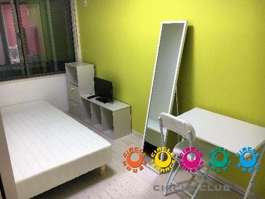 個室 - オートロック付きの☆女性専用シェアハウスオープン！} - ルームシェアルームメイト