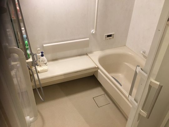 キッチン - 18万円の所を5万円で！光熱費込み！初期費用0！家具いいもの揃ってます！} - ルームシェアルームメイト