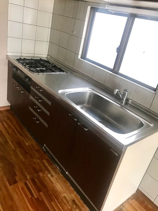 キッチン - 外国人大歓迎☆新宿駅至急のシェアハウスです！} - ルームシェアルームメイト