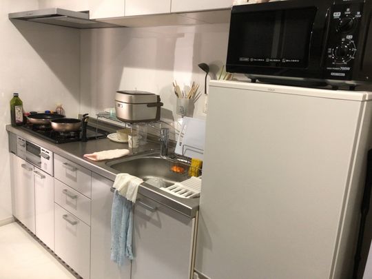 キッチン - 【月20000】板橋区【女性限定】} - ルームシェアルームメイト