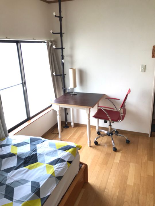 個室 - 西新宿シェアハウス入居者募集！} - ルームシェアルームメイト