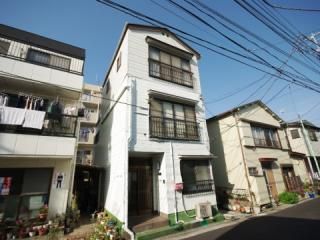 キッチン - 新規募集のため15,000円引き！すべて新品！6名のこじんまりハウス！} - ルームシェアルームメイト