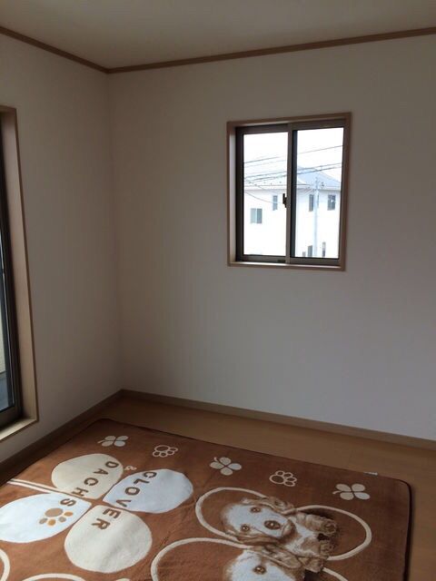 個室 - 一戸建てルームシェア募集⭐️} - ルームシェアルームメイト