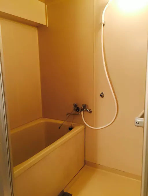 風呂 - 1泊1500円(個室) 二子玉川/徒歩6分  9/13～9/18日入居可能な方のみ、短期1.5ヶ月入居可能な方 【女性限定】} - ルームシェアルームメイト