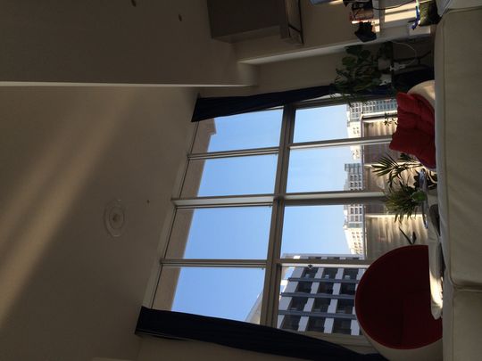 キッチン - タワー最上階} - ルームシェアルームメイト