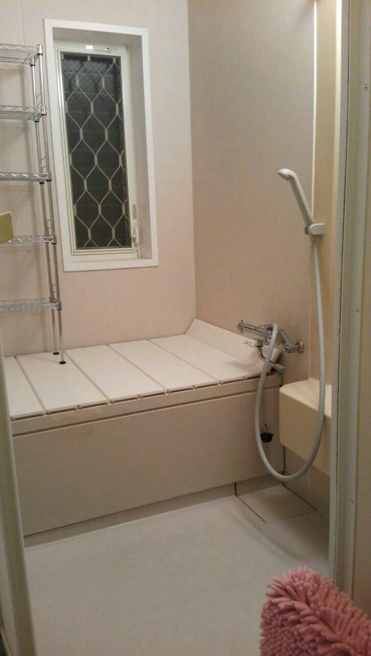 キッチン - ★〜閑静なのにアクセス抜群、最寄り駅まで徒歩8分です〜} - ルームシェアルームメイト