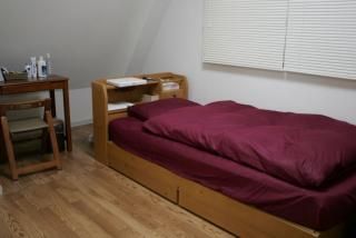 個室 - おしゃれなシェアハウス} - ルームシェアルームメイト