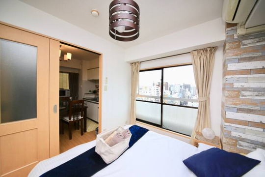 個室 - 窓からスカイツリーが見える！} - ルームシェアルームメイト