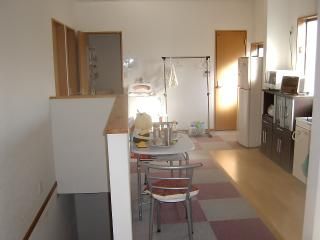 リビング - 女性専用　2階個室鍵付き角部屋　30,000円} - ルームシェアルームメイト