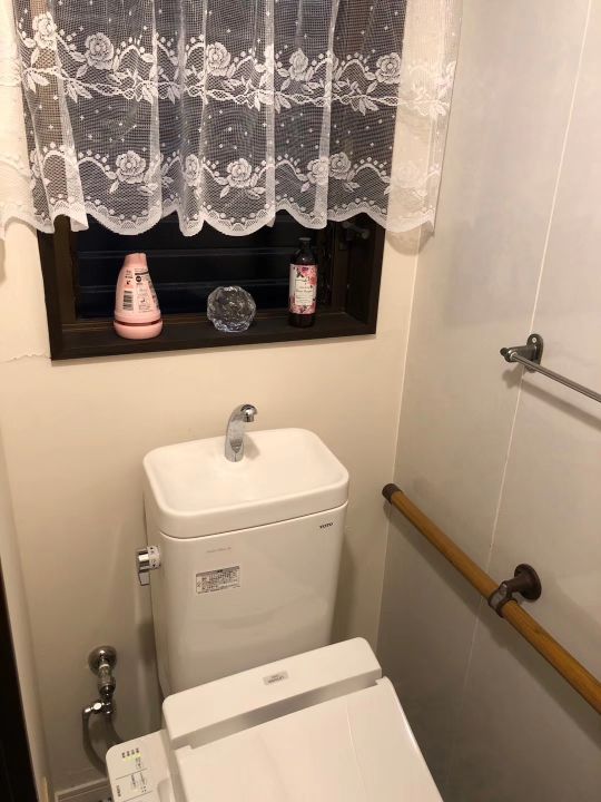 トイレ - 田無武蔵境シェアハウス　手ぶら入居歓迎} - ルームシェアルームメイト