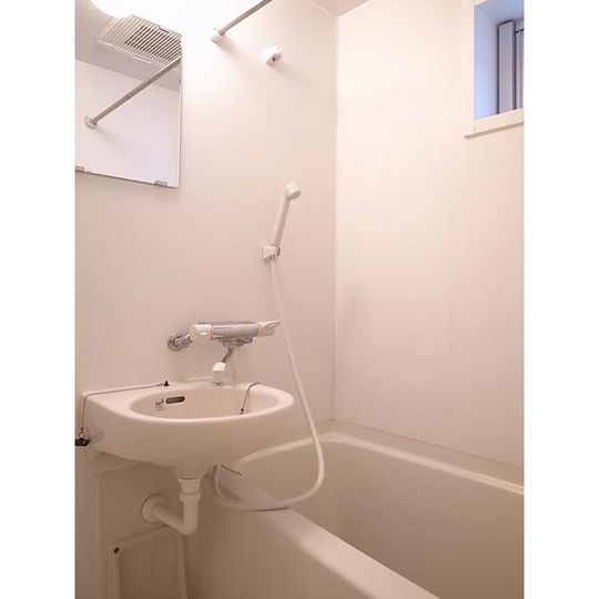風呂 - 永福町徒歩2分 渋谷新宿15分 築浅アパート} - ルームシェアルームメイト