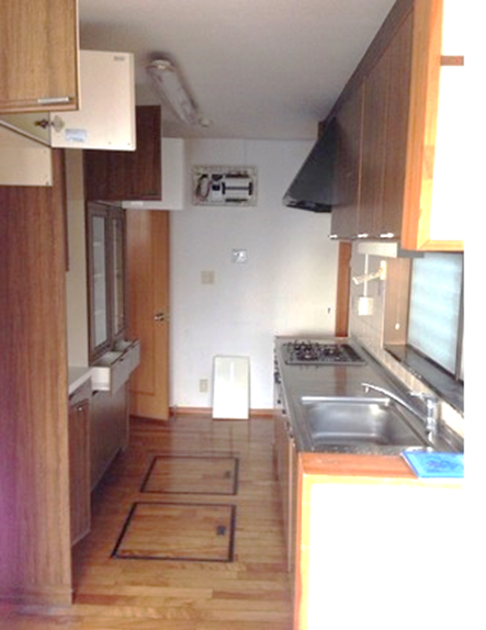 キッチン - 武蔵小杉にてプログラミングや英語を勉強するシェアハウス！} - ルームシェアルームメイト