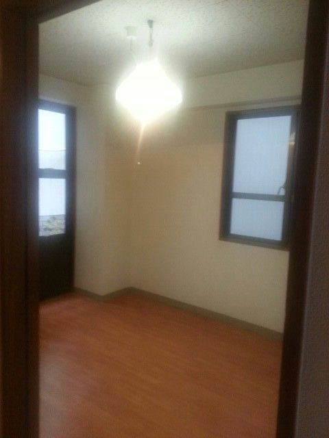 個室 - 【田端・尾久】【女性限定・即日入居可】お部屋貸します！} - ルームシェアルームメイト