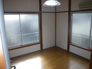 個室 - 【東十条】静かで暮らし易くて2駅利用出来る便利な好立地【十条】} - ルームシェアルームメイト