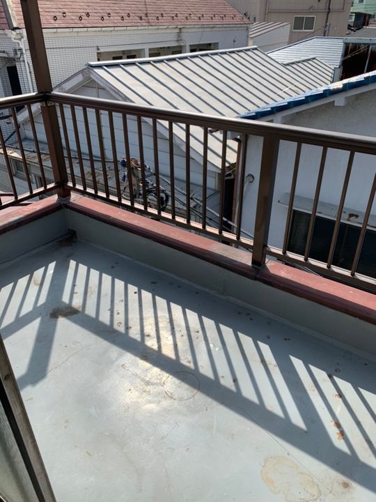 ベランダ - 浅草近くの下町風情でルームシェア　スカイツリーも見える} - ルームシェアルームメイト