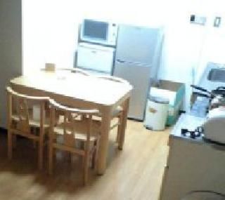 ダイニング - ☆丸の内エリアまで20分圏内☆3人シェア☆} - ルームシェアルームメイト