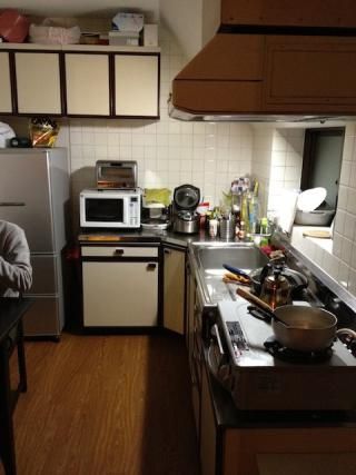 キッチン - 祐天寺・三宿の3ldkです（景色日当り良好）} - ルームシェアルームメイト