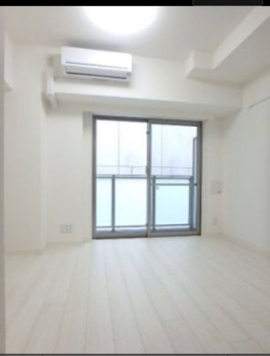 リビング - 7月27日までお部屋貸せます} - ルームシェアルームメイト