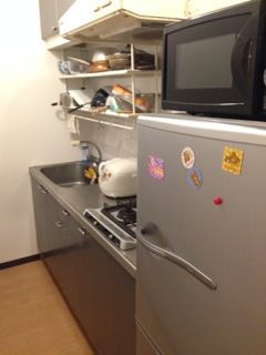 キッチン - ☆オートロック 綺麗 アクセス 治安良し ☆ 山手線西日暮里駅を含む８路線利用可能!!} - ルームシェアルームメイト