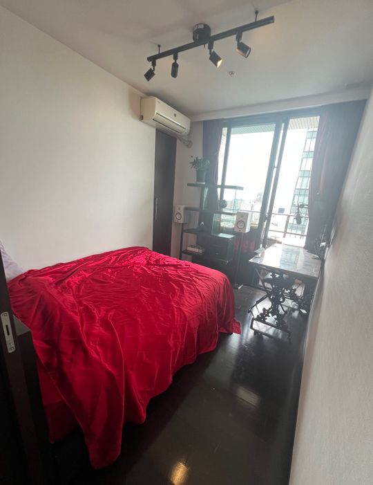 個室 - 高級タワマンに住んでみたい方、女性限定で1部屋貸します。} - ルームシェアルームメイト