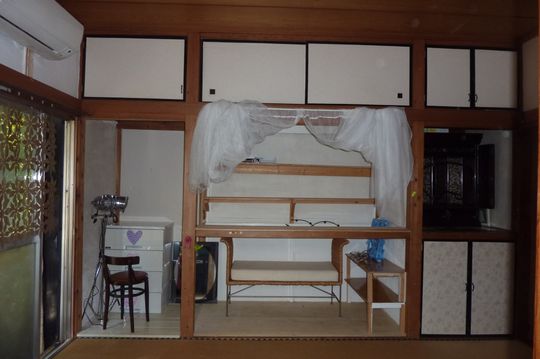 個室 - 急募。埼京線十条駅近徒歩２分} - ルームシェアルームメイト