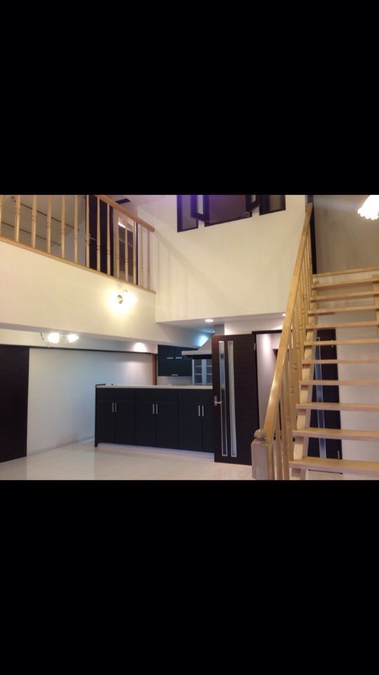 リビング - ☆女性限定☆ 築浅!セキュリティ安心 生活設備の揃ったマンション} - ルームシェアルームメイト