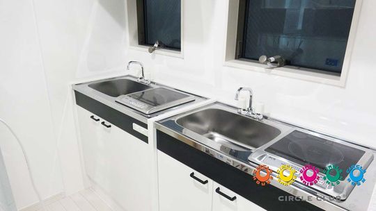 キッチン - オートロック付きの☆女性専用シェアハウスオープン！} - ルームシェアルームメイト