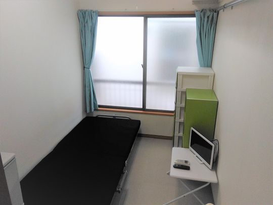 個室 - 王子駅から徒歩４分！都心へのアクセスは抜群！} - ルームシェアルームメイト