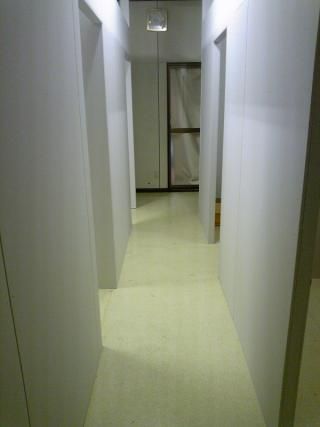  - 横浜！徒歩！150平米の超広々一軒家に住みませんか？ } - ルームシェアルームメイト