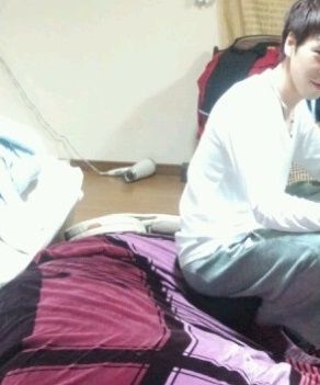 キッチン - 渋谷区。一戸建て。１４畳洗面所付き。クローゼットTVあります。駅まで２分。スーパー、コンビニまで１分。家賃２万程度でOK} - ルームシェアルームメイト