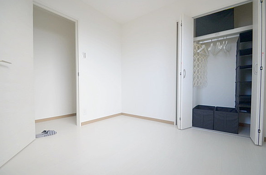 個室 - 大宮：来月1月～から長期可能} - ルームシェアルームメイト