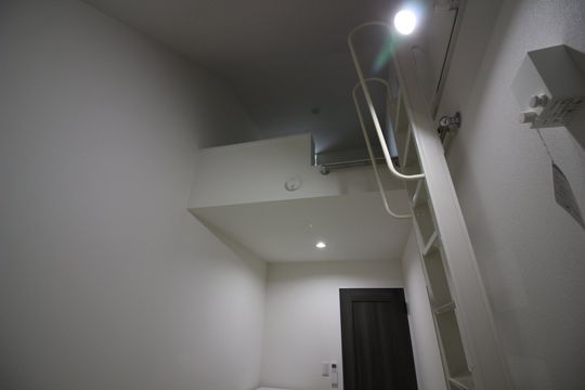 キッチン - 横浜で静かな暮らし！} - ルームシェアルームメイト