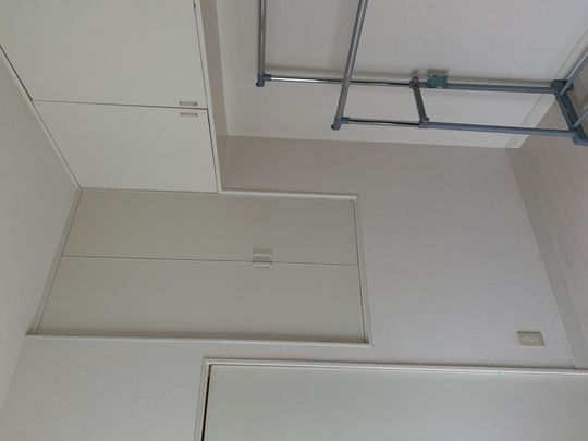 個室 - 用賀駅徒歩10分/女性限定一戸建シェアハウス/初期費用ゼロ/完全個室} - ルームシェアルームメイト