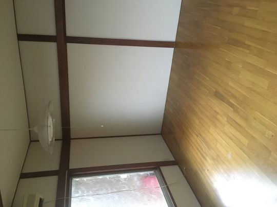 個室 - 一緒に住める方探してます。} - ルームシェアルームメイト