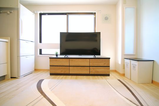 キッチン - 駅から徒歩15秒！新宿まで７分 3万円代！　デザイナーズ・シェアハウス☆　男女募集中です！} - ルームシェアルームメイト