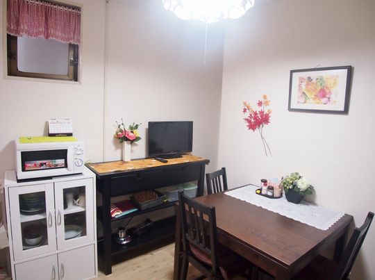 ダイニング - 葛飾区亀有ｼｪｱﾊｳｽ　日本で暮らす韓国人の方・ 韓国語を学びたい日本人の方も大募集!} - ルームシェアルームメイト