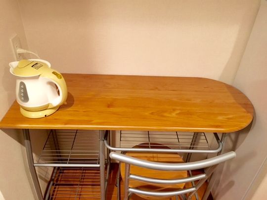 ダイニング - 六本木　徒歩２分　新規シェアルーム　4.4万円から} - ルームシェアルームメイト