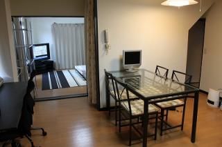 ダイニング - 【鵜の木駅から徒歩5分】～賃料3.5万円・入居月は家賃１万円のみ！～} - ルームシェアルームメイト