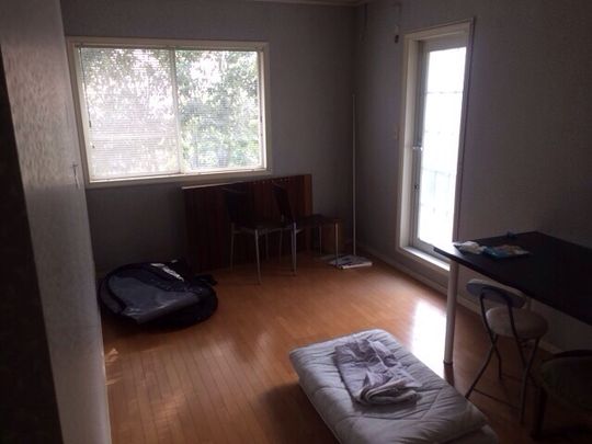 個室 - 湘南海岸で海から徒歩８分格安で！！} - ルームシェアルームメイト