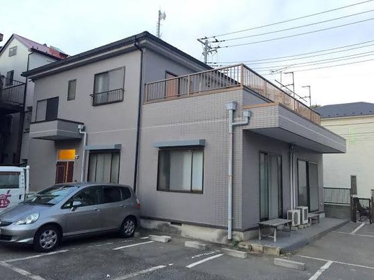 建物 - 千住ベース２オープン‼新生活応援キャンペーン中‼︎} - ルームシェアルームメイト