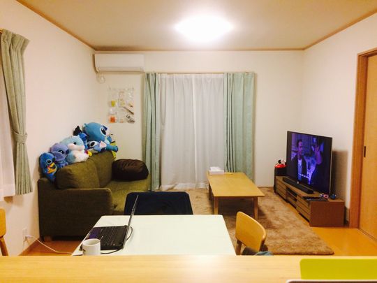 ダイニング - 一戸建てルームシェア募集⭐️} - ルームシェアルームメイト